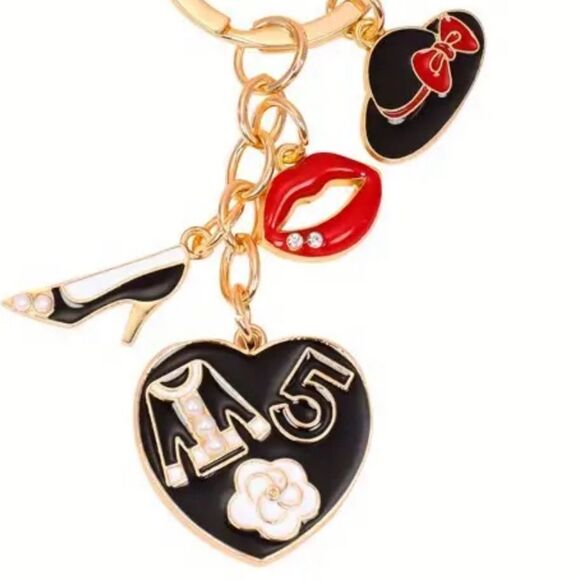 BAG CHARM Black Heart Hat Lips Lipstick Mini Bag Charms Key Chain Gold Tone - Picture 3 of 4
